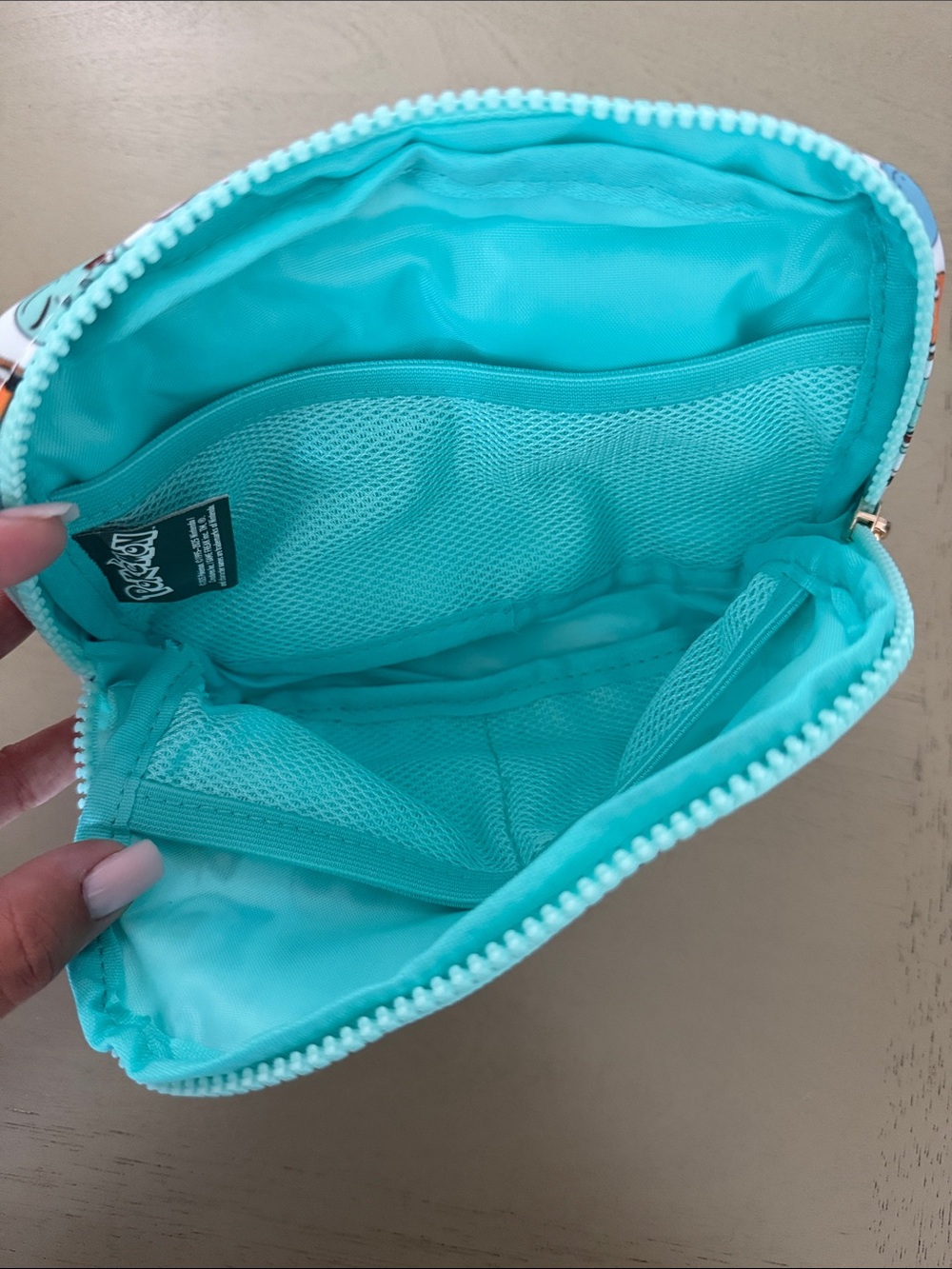 Pokémon Fossil Exhibit Exclusive Fanny Pack - Picture 3 of 3